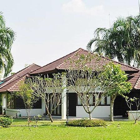 Pattaya Country Club & Resort Ban Pong  Dış mekan fotoğraf