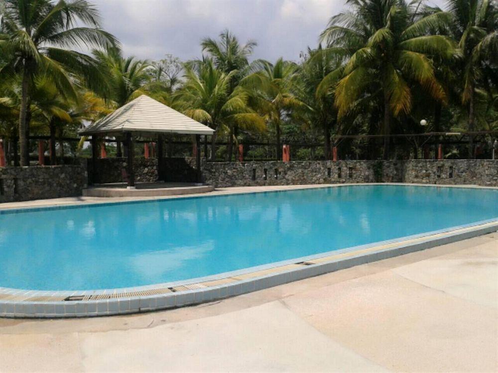 Pattaya Country Club & Resort Ban Pong  Dış mekan fotoğraf