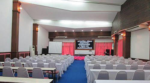 Pattaya Country Club & Resort Ban Pong  Dış mekan fotoğraf
